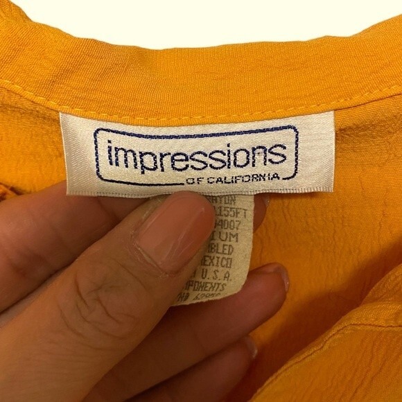 Impressions of California Women’s Blouse - Picture 6 of 7